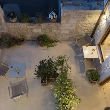 Casa Dei Delfini Hotel 3*